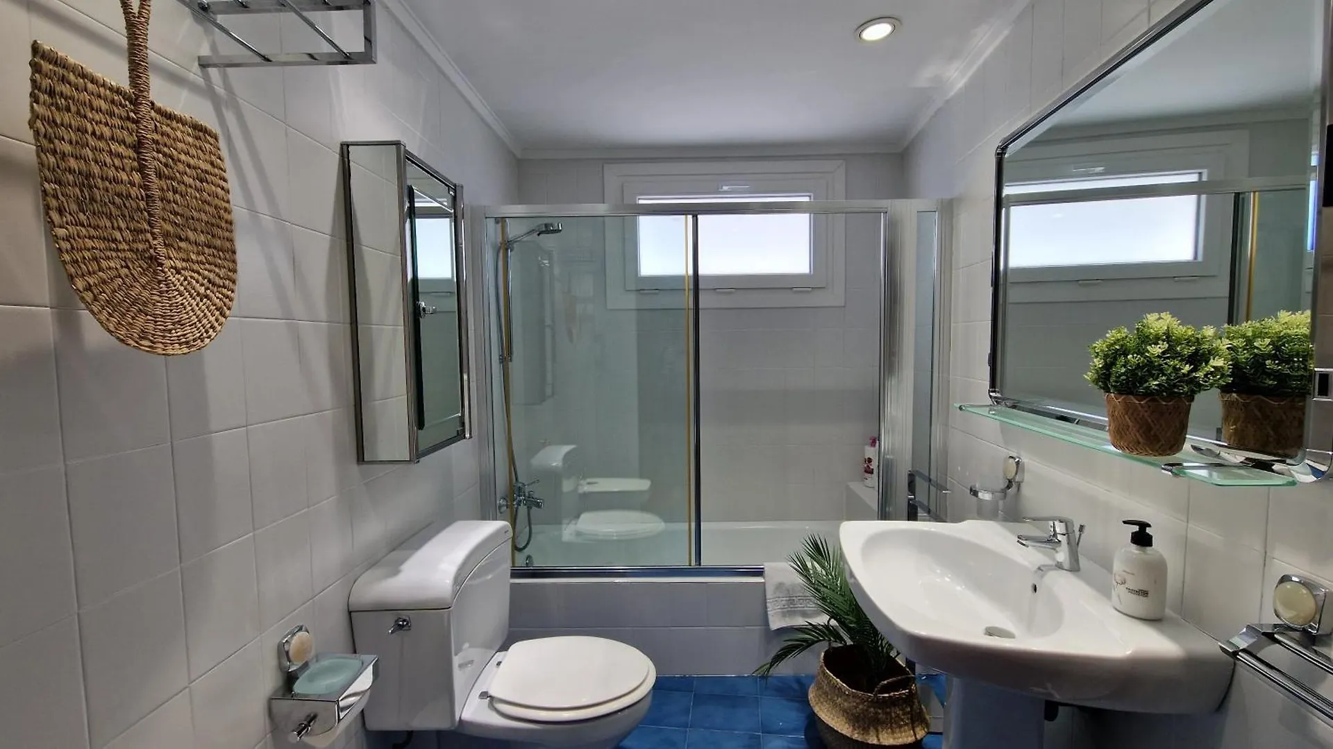 Vistas Mar Y Puerto Plentzia - 200M2 Y Parking Apartman 0*,  Spanyolország